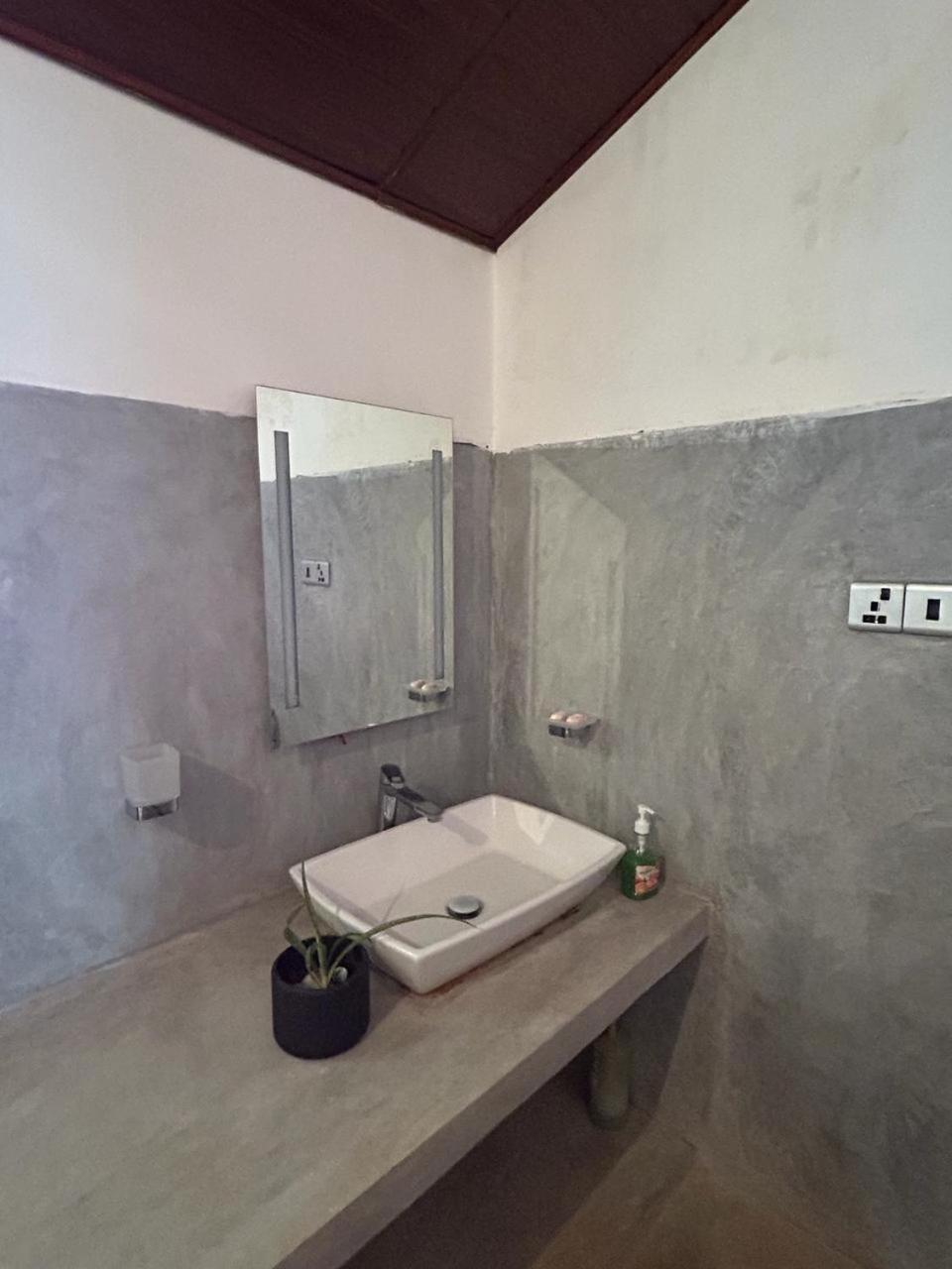 Lohas Villa Hiriketiya ดิคเวลลา ภายนอก รูปภาพ